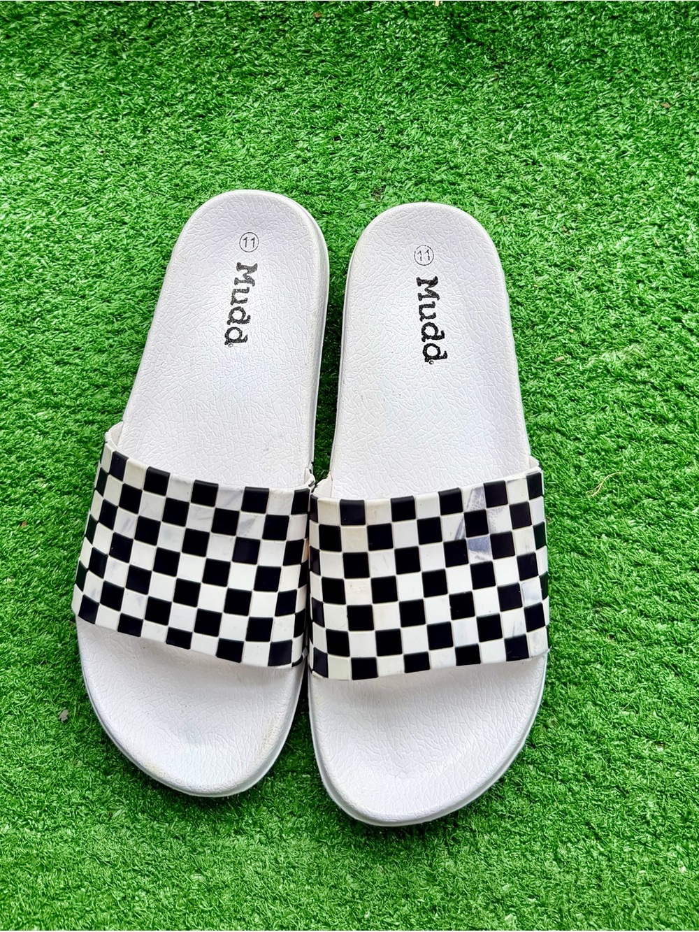 MUDD Black White Checkered Slide Sandals Pool Shoes Women's US 11